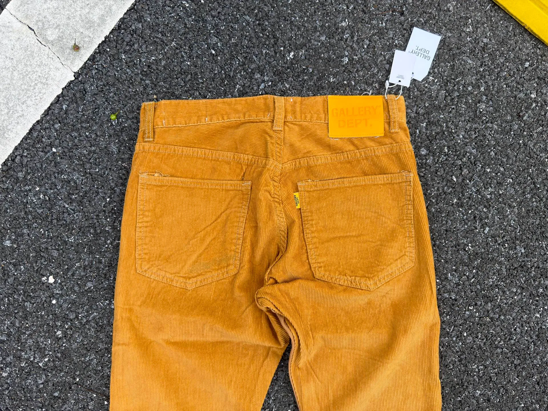 P240💰G03 GALLERY DEPT khaki corduroy embroidered bootcut jeans trousers Code number: 28 30 32 34 36